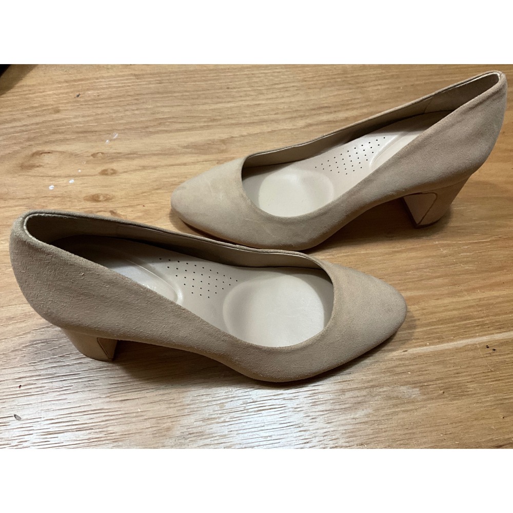Antonio Melani Womens Beige Suede Block Heel Round Toe Pumps 7M Leather Sole